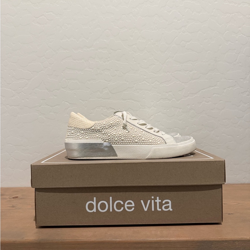 Dolce Vita Women's Cream Pearl Sneakers